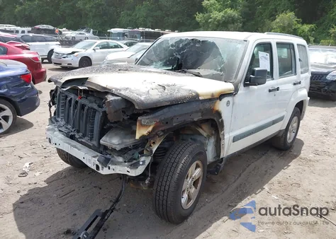 2010 Jeep Liberty Sport z USA, uszkodzony, nr VIN 1J4PN2GK9AW177903